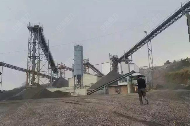 重慶巫山時(shí)產(chǎn)200噸機(jī)制砂生產(chǎn)線建設(shè)圖片