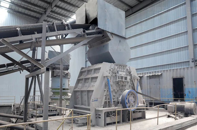 ɽ�|���u�r�a(ch��n)300����ʯ�����a(ch��n)��