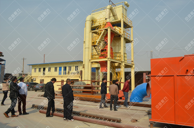 安徽客戶團(tuán)在新鄉(xiāng)鼎力除塵器廠參觀