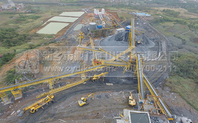 制砂生產(chǎn)線現(xiàn)場 制砂生產(chǎn)線現(xiàn)場