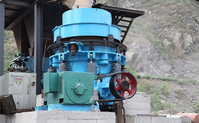 液壓圓錐破碎機現場 液壓圓錐破碎機現場