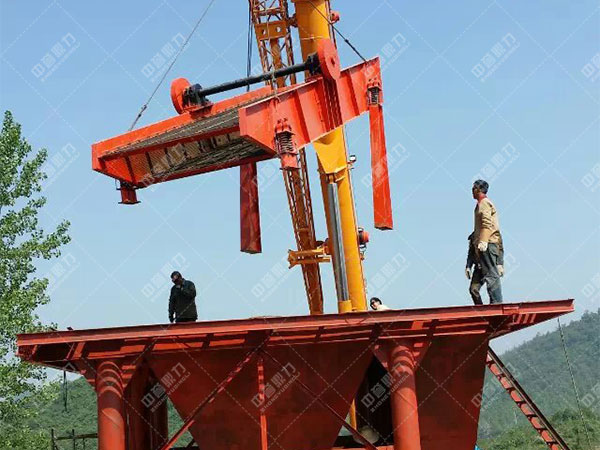 礦山圓振動(dòng)篩 礦山圓振動(dòng)篩