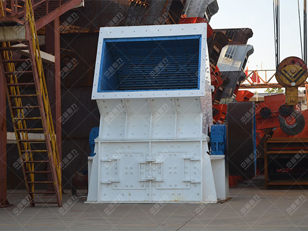 錘式碎石機(jī)——石灰石中、細(xì)碎