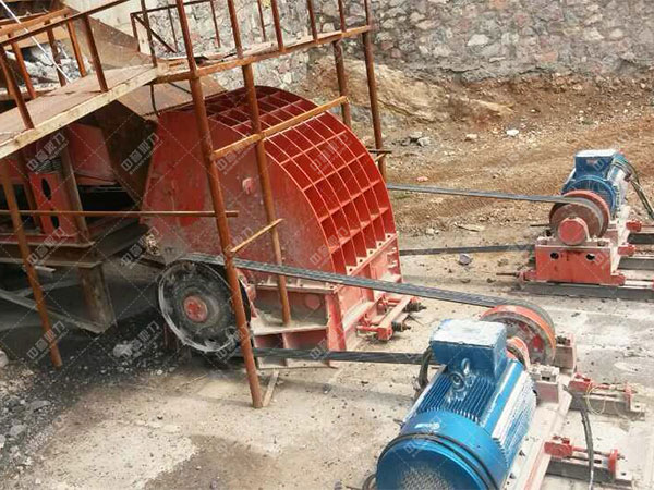 錘式破碎機PC1012