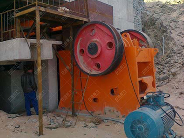 大型顎式破石機