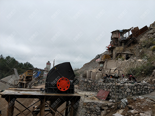 ���N����ʯ�C���b