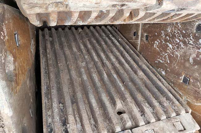 鄂式破碎機顎板 鄂式破碎機顎板