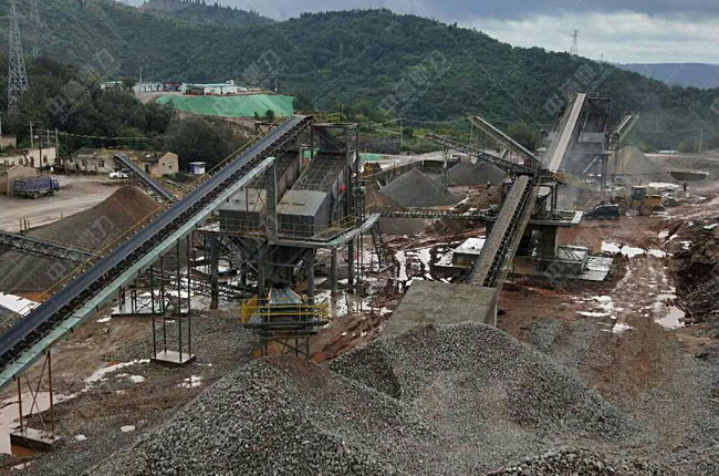 云南凱隆礦業(yè)時(shí)產(chǎn)800噸沙石生產(chǎn)線